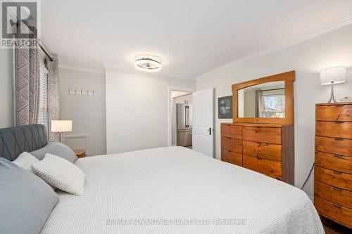 56 David Street, London, ON - Indoor Photo Showing Bedroom