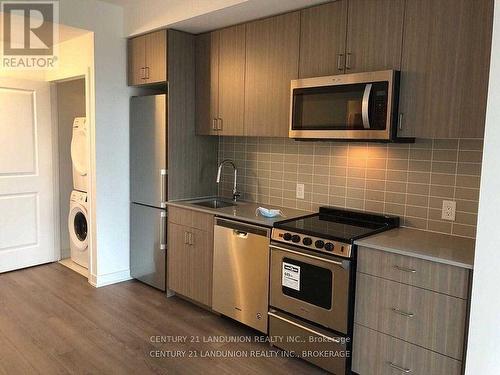 601 - 2799 Kingston Road, Toronto, ON - Indoor Photo Showing Kitchen With Stainless Steel Kitchen