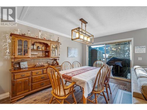 225 Clearview Road Unit# 911, Apex Mountain, BC - Indoor Photo Showing Dining Room