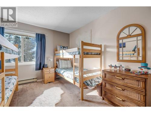 225 Clearview Road Unit# 911, Apex Mountain, BC - Indoor Photo Showing Bedroom