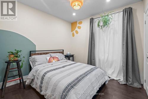 899 Lansdowne Avenue, Toronto, ON - Indoor Photo Showing Bedroom