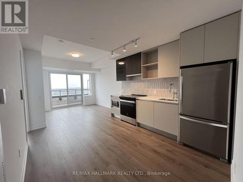 812 - 395 Dundas Street W, Oakville, ON - Indoor Photo Showing Kitchen With Stainless Steel Kitchen