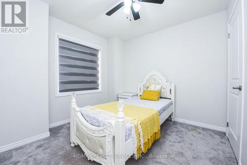 1832 Mitoff Place, Mississauga, ON - Indoor Photo Showing Bedroom