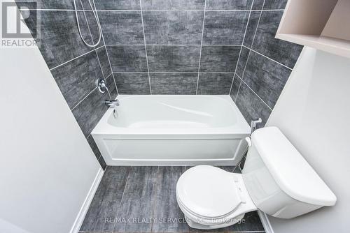 1832 Mitoff Place, Mississauga, ON - Indoor Photo Showing Bathroom