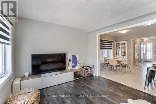 75 John Brabson Crescent, Guelph, ON - Indoor Photo Showing Living Room