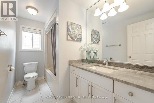 43 Sinclair Street, Guelph, ON - Indoor Photo Showing Bathroom