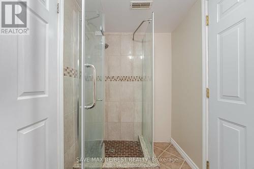 43 Sinclair Street, Guelph, ON - Indoor Photo Showing Bathroom