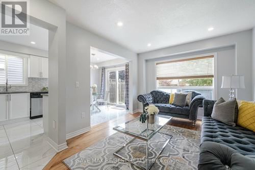 43 Sinclair Street, Guelph, ON - Indoor Photo Showing Living Room