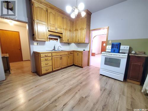 304 Brownlee Street, Herbert, SK - Indoor Photo Showing Kitchen With Double Sink