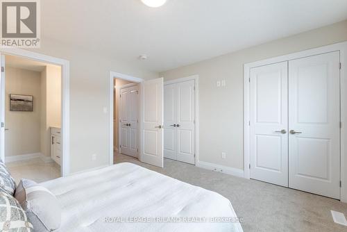 1865 Dalmagarry Road, London, ON - Indoor Photo Showing Bedroom