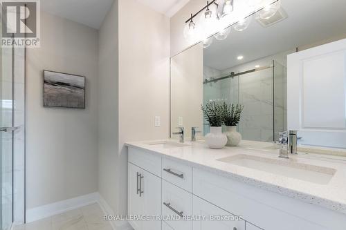 1865 Dalmagarry Road, London, ON - Indoor Photo Showing Bathroom