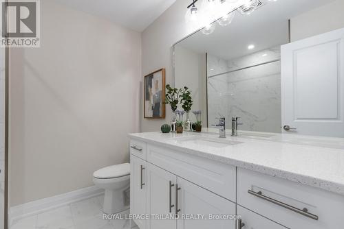 1865 Dalmagarry Road, London, ON - Indoor Photo Showing Bathroom