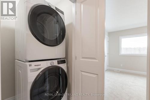 1865 Dalmagarry Road, London, ON - Indoor Photo Showing Laundry Room