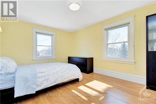 89 Brighton Avenue, Ottawa, ON - Indoor Photo Showing Bedroom