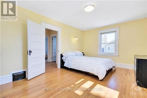 89 Brighton Avenue, Ottawa, ON - Indoor Photo Showing Bedroom