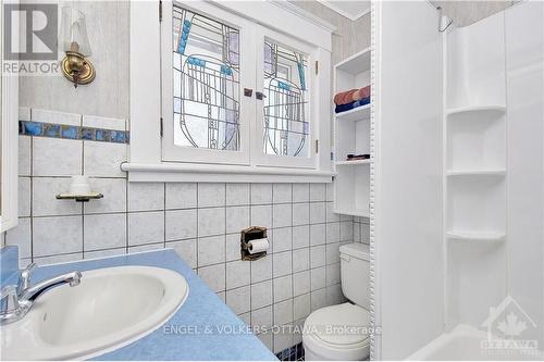 89 Brighton Avenue, Ottawa, ON - Indoor Photo Showing Bathroom