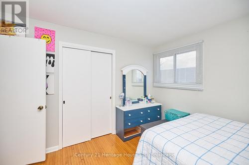 14 Janet Street, Port Colborne (875 - Killaly East), ON - Indoor Photo Showing Bedroom