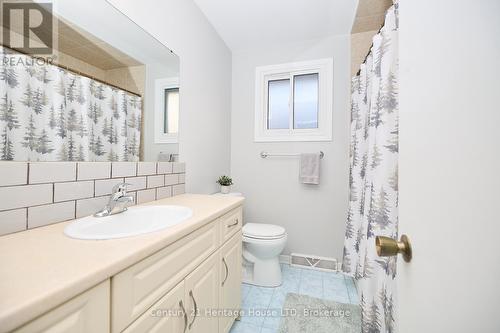 14 Janet Street, Port Colborne (875 - Killaly East), ON - Indoor Photo Showing Bathroom