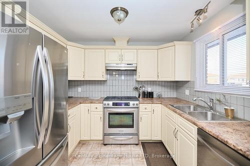 14 Janet Street, Port Colborne (875 - Killaly East), ON - Indoor Photo Showing Kitchen With Double Sink