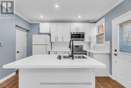 238 Dearborn Avenue, Oshawa, ON - Indoor Photo Showing Kitchen