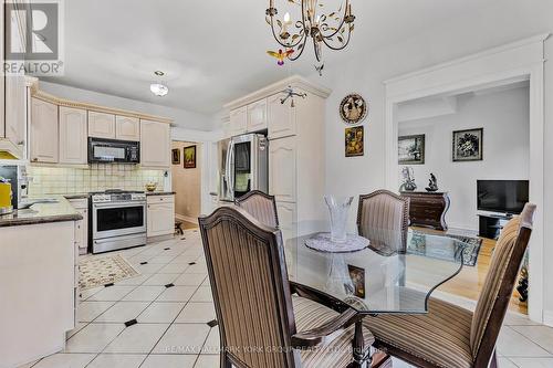 16 Mojave Crescent, Richmond Hill, ON - Indoor Photo Showing Dining Room