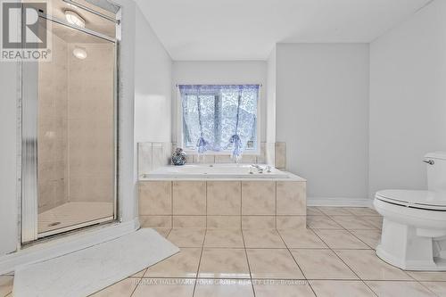 16 Mojave Crescent, Richmond Hill, ON - Indoor Photo Showing Bathroom