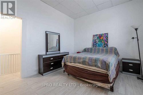 59 Mary Street, Barrie, ON - Indoor Photo Showing Bedroom