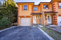 516 STEDDICK COURT  Mississauga, ON L5R 3T1