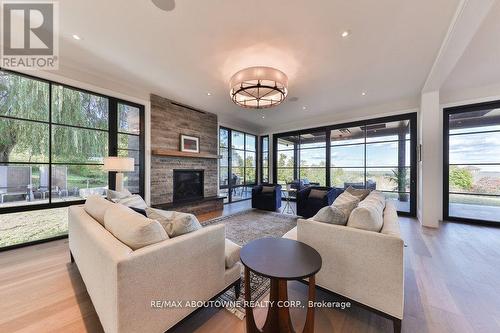 6583 Twiss Road, Burlington, ON - Indoor Photo Showing Living Room With Fireplace