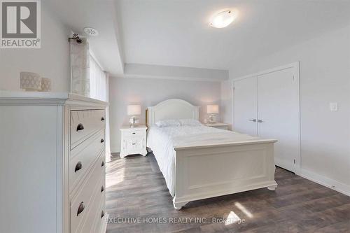 588 Rapids Lane, Mississauga, ON - Indoor Photo Showing Bedroom