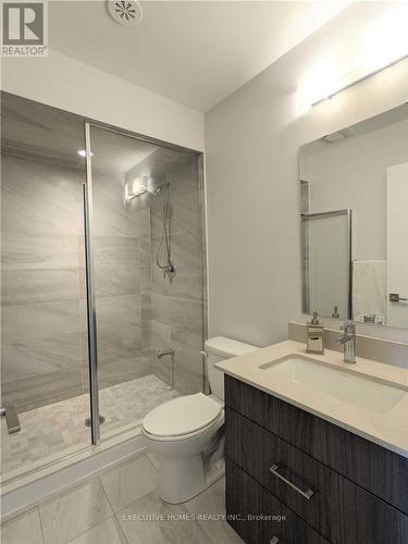 588 Rapids Lane, Mississauga, ON - Indoor Photo Showing Bathroom