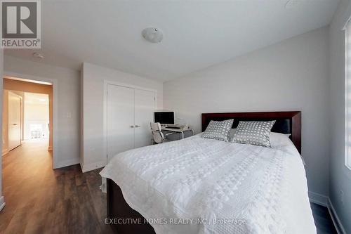 588 Rapids Lane, Mississauga, ON - Indoor Photo Showing Bedroom