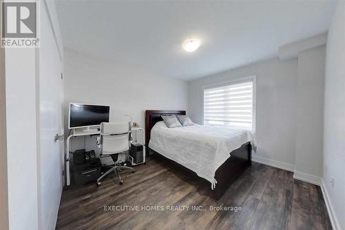 588 Rapids Lane, Mississauga, ON - Indoor Photo Showing Bedroom