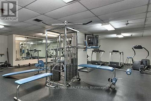 607 - 2263 Marine Drive, Oakville, ON - Indoor Photo Showing Gym Room