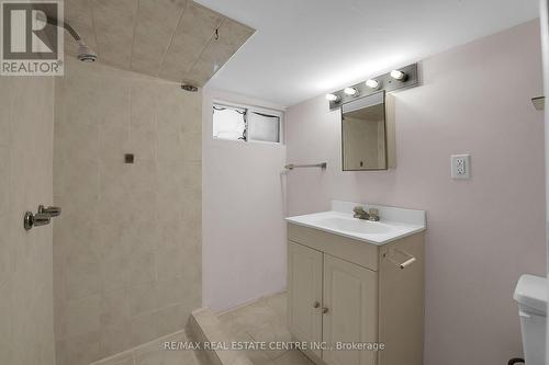 20 Keith Street, Hamilton, ON - Indoor Photo Showing Bathroom