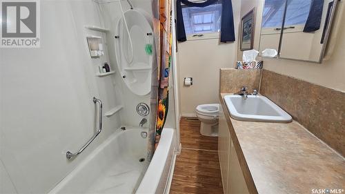 312 Brownlee Street, Herbert, SK - Indoor Photo Showing Bathroom