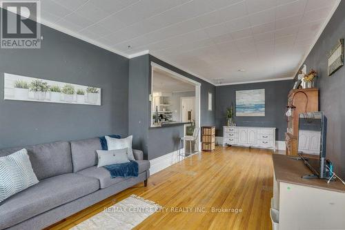 22 Ann Street, Lambton Shores (Arkona), ON - Indoor Photo Showing Living Room