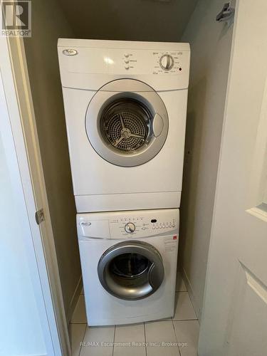 907 - 6 Eva Road, Toronto (Etobicoke West Mall), ON - Indoor Photo Showing Laundry Room