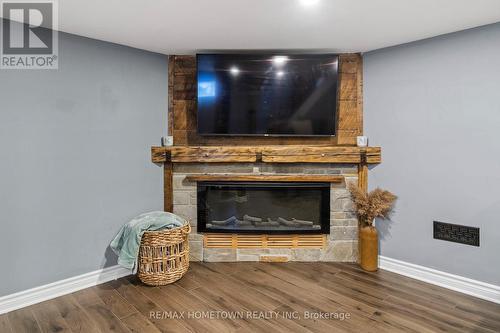 657 East Street, Edwardsburgh/Cardinal, ON - Indoor Photo Showing Living Room With Fireplace