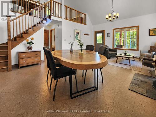 1019 Bruce Road 9, South Bruce Peninsula, ON - Indoor Photo Showing Dining Room