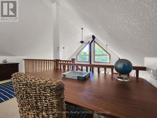 1019 Bruce Road 9, South Bruce Peninsula, ON - Indoor Photo Showing Bedroom