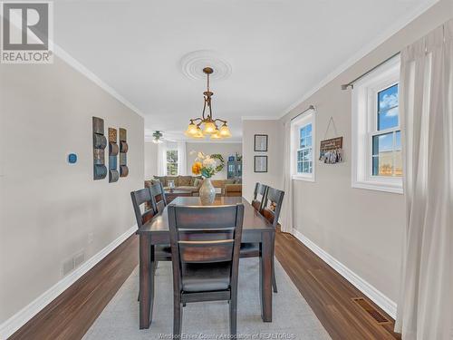 1562 Lee Road, Ruthven, ON - Indoor Photo Showing Dining Room