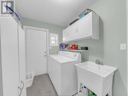 1562 Lee Road, Ruthven, ON - Indoor Photo Showing Laundry Room