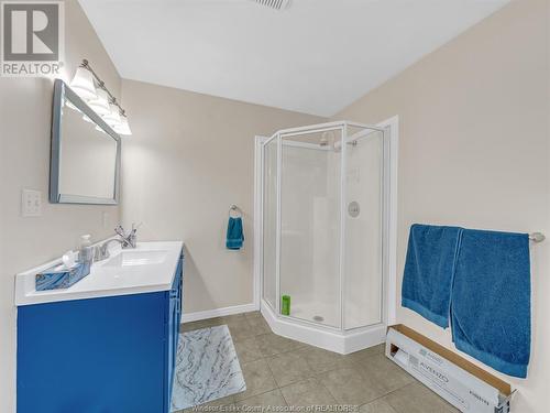 1562 Lee Road, Ruthven, ON - Indoor Photo Showing Bathroom