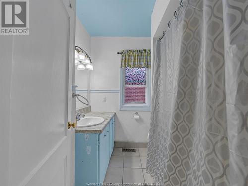 1316 Church, Windsor, ON - Indoor Photo Showing Bathroom