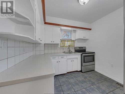 1316 Church, Windsor, ON - Indoor Photo Showing Kitchen