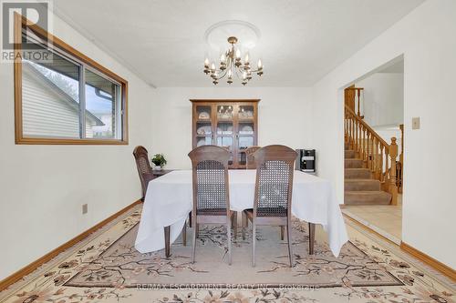 51 Morgan Road, Hamilton, ON - Indoor Photo Showing Dining Room