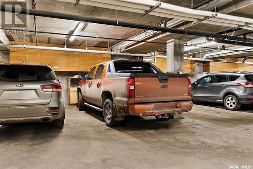 207 4501 Child Avenue, Regina, SK - Indoor Photo Showing Garage