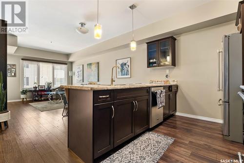 207 4501 Child Avenue, Regina, SK - Indoor Photo Showing Kitchen