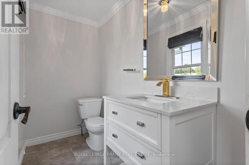 101 Yorkville Drive, Clarington (Courtice), ON - Indoor Photo Showing Bathroom